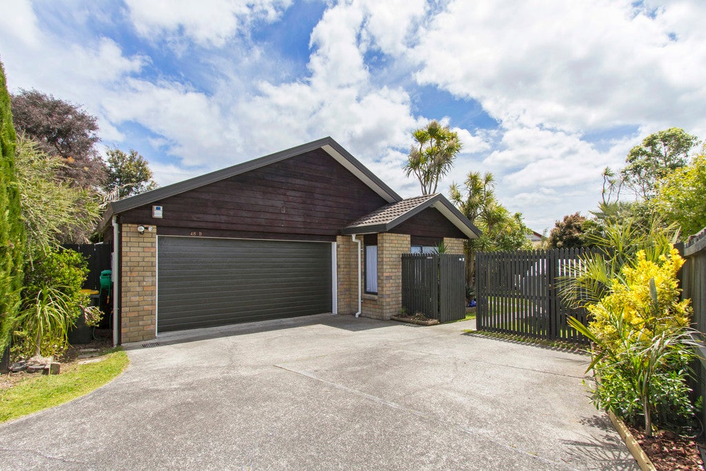 2/48 Burswood Drive, Burswood, Auckland - Carousel 1