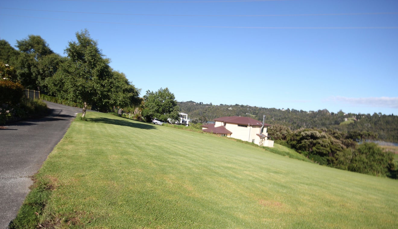 136 Kittiwake Drive, Schnapper Rock, Auckland - Carousel 2