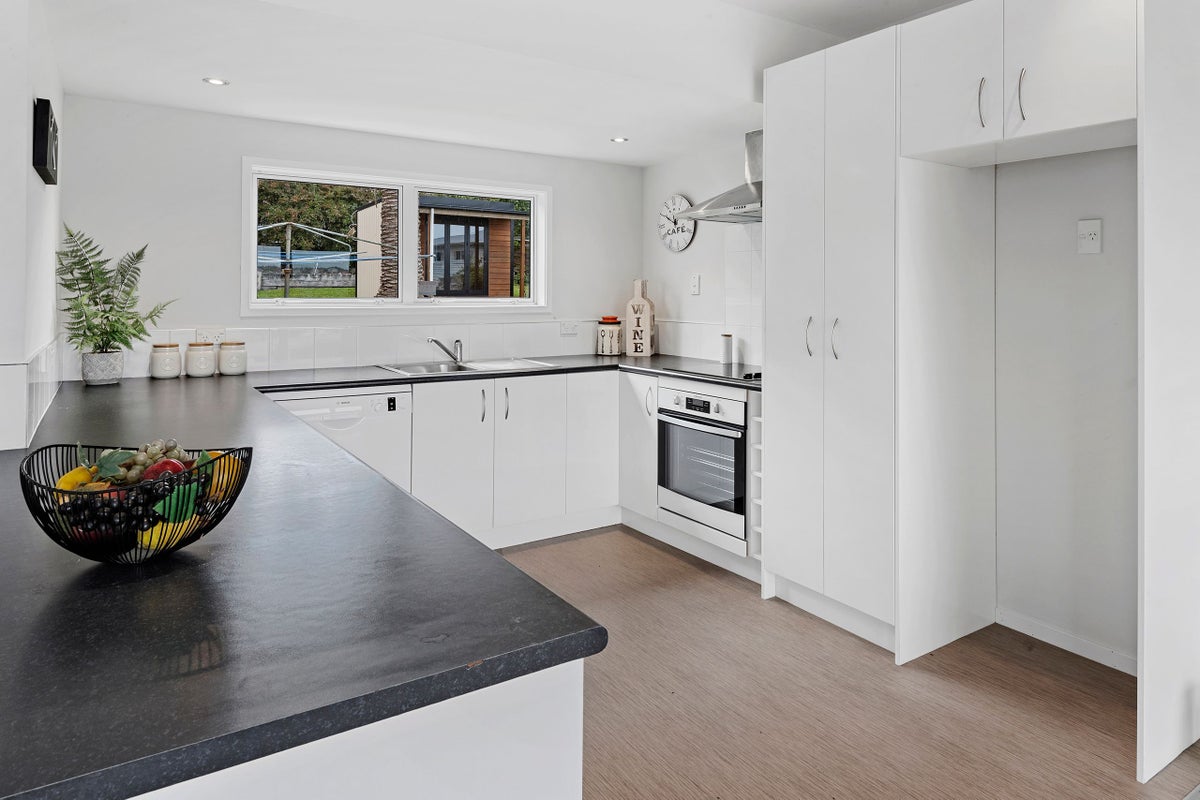 25 Eden Terrace, Kamo, Whangarei - Carousel 2