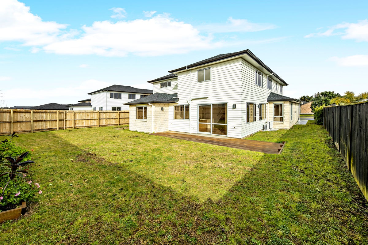 243 Harbourside Drive, Karaka, Papakura - Carousel 2