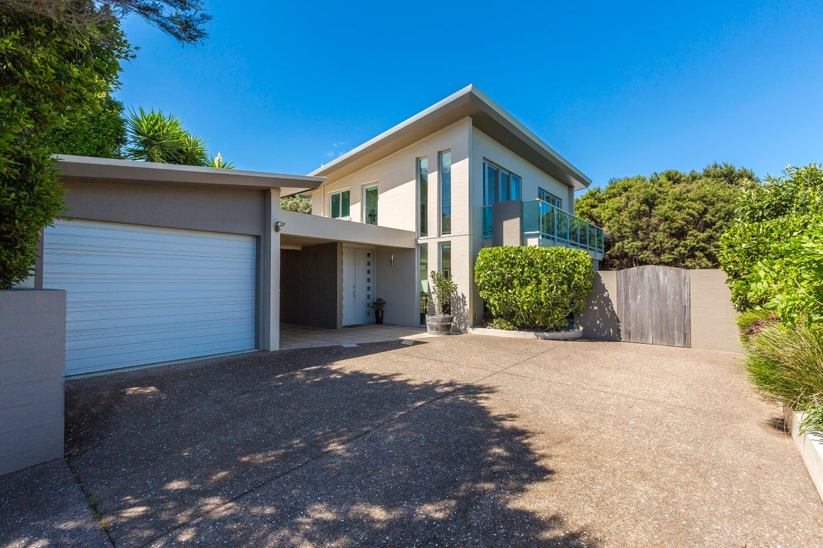 34 Trig Hill Road, Onetangi, Waiheke Island - Carousel 2