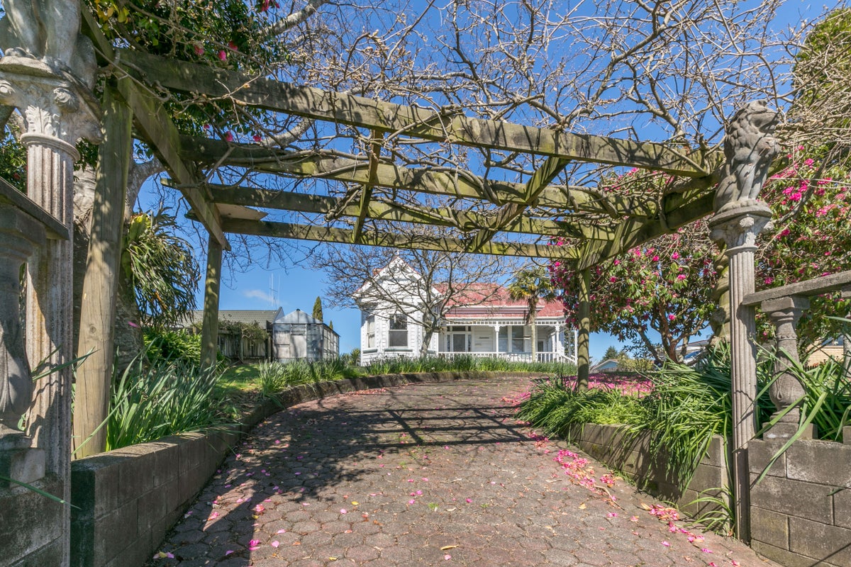 1 Cook Street, Leamington, Cambridge - Carousel 1