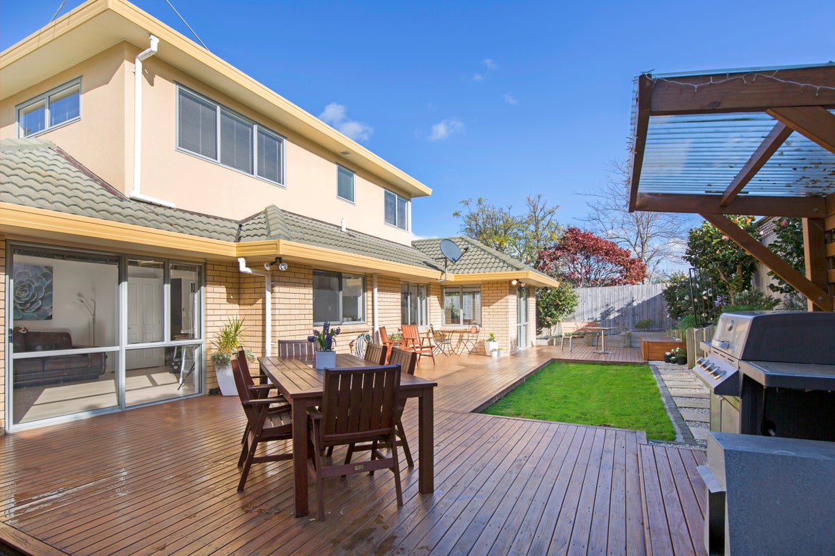 2/8 Alicia Road, Somerville, Auckland - Carousel 1