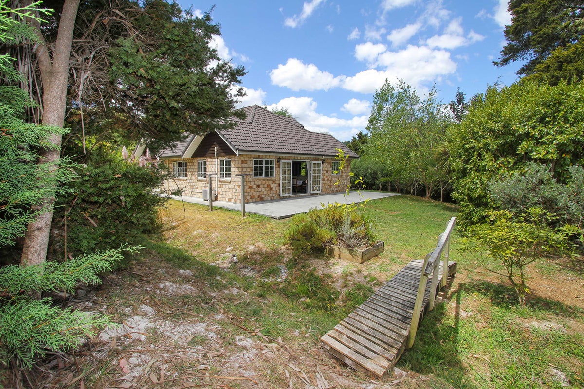 1292 Weranui Road, Silverdale - Carousel 2