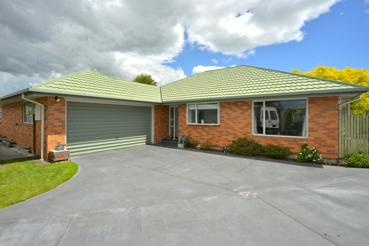 30 Peebles Drive, Hei Hei, Christchurch - Carousel 1