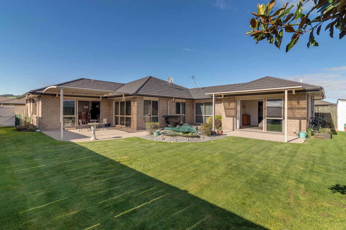 37 Carroll Place, Owhata, Rotorua - Carousel 2