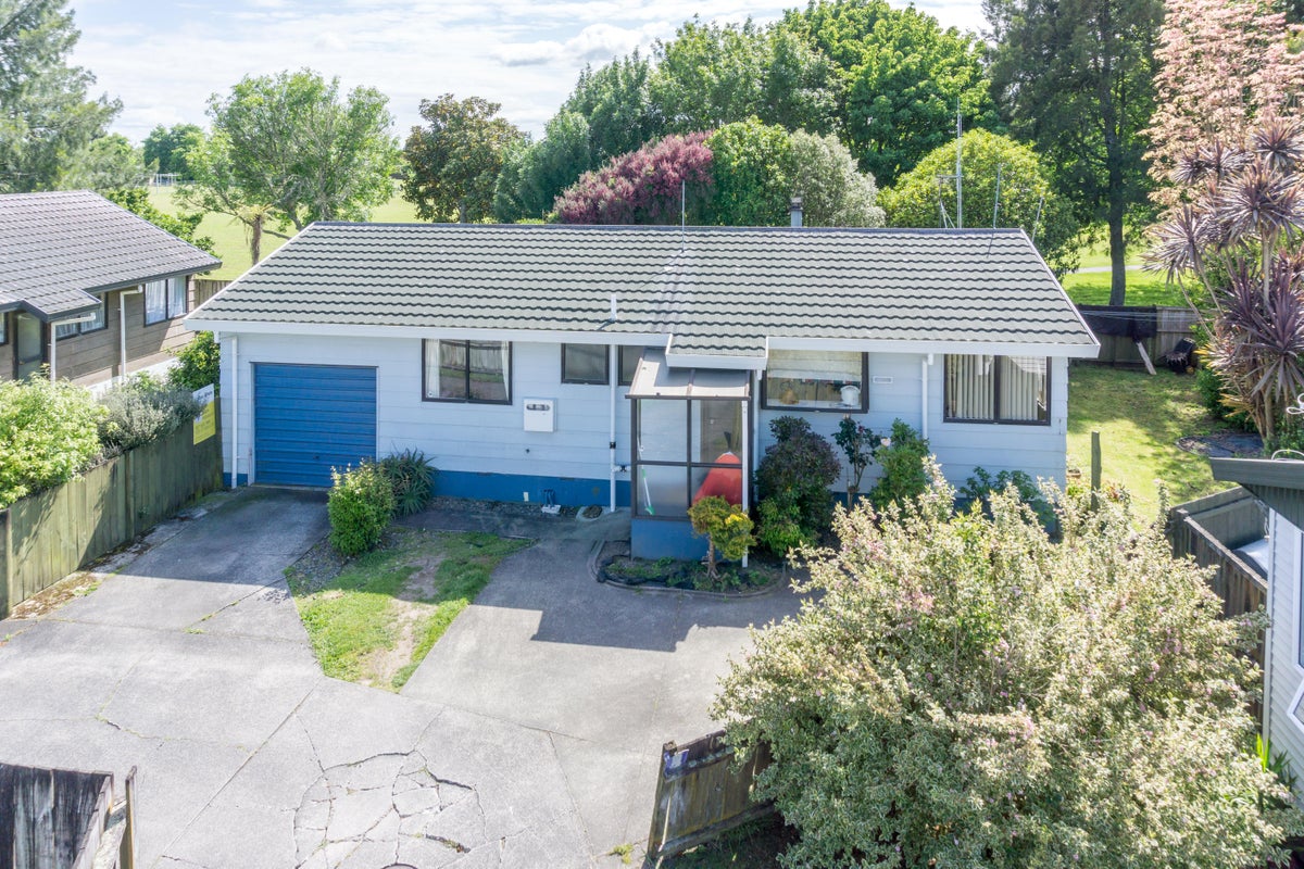 12B Flemington Place, Nawton, Hamilton - Carousel 1