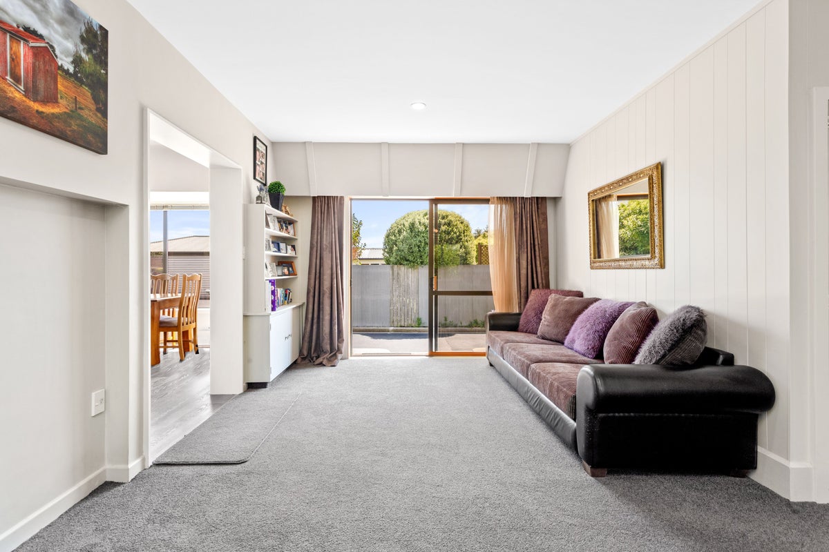 55 Wilsons Road South, Saint Martins, Christchurch - Carousel 31