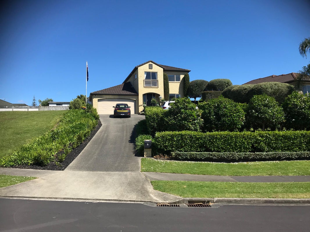 14 Araminta Place, Beachlands, Auckland - Carousel 1