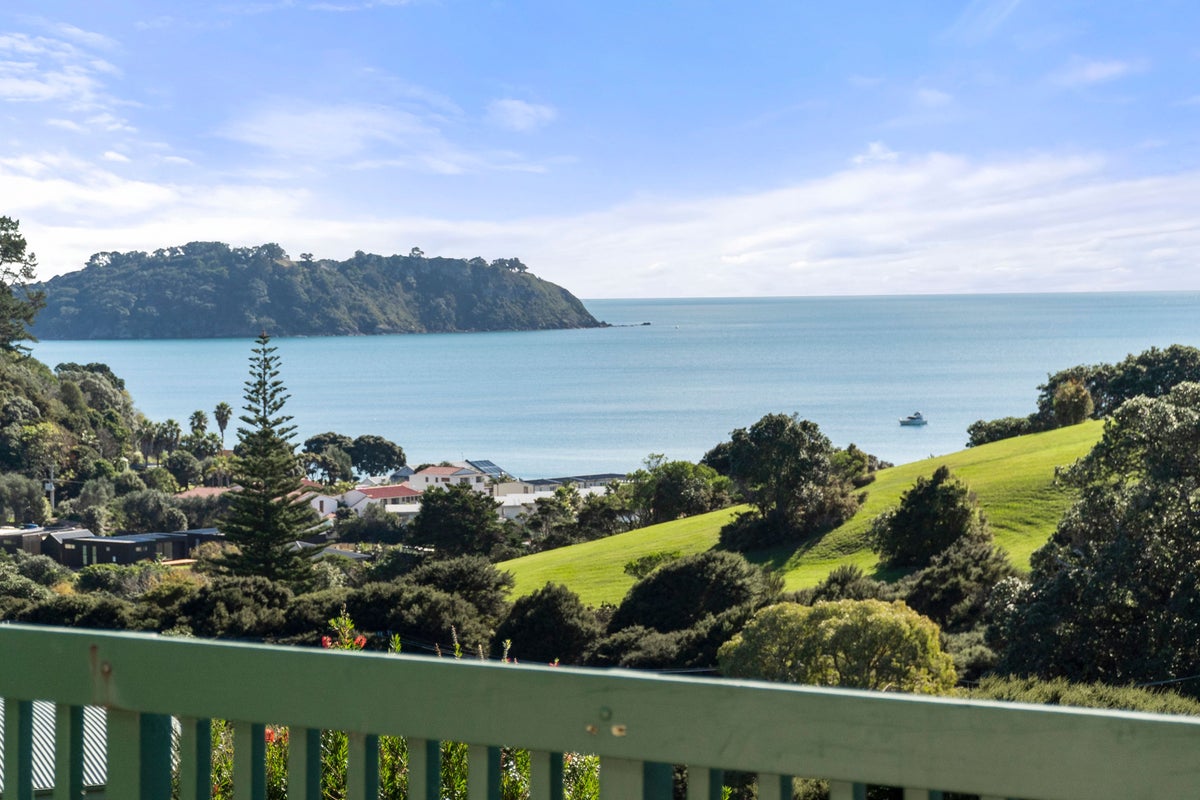 27 Victoria Road North, Onetangi, Waiheke Island - Carousel 1