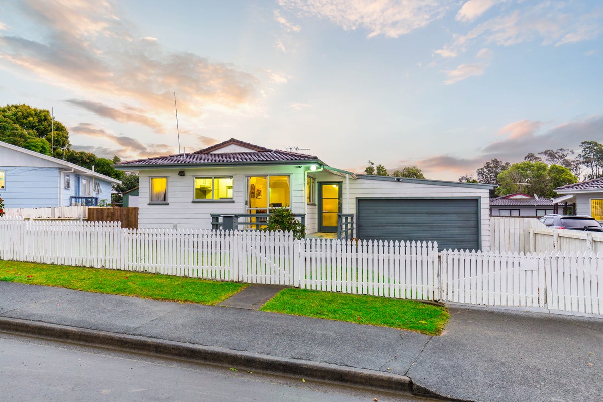 2 Ariki Place, Red Hill, Papakura - Carousel 1