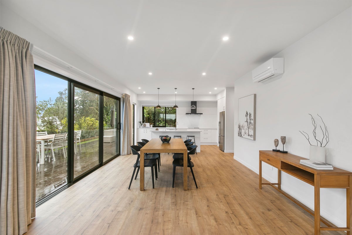 14A Gilpin Place, Beach Haven, Auckland - Carousel 2