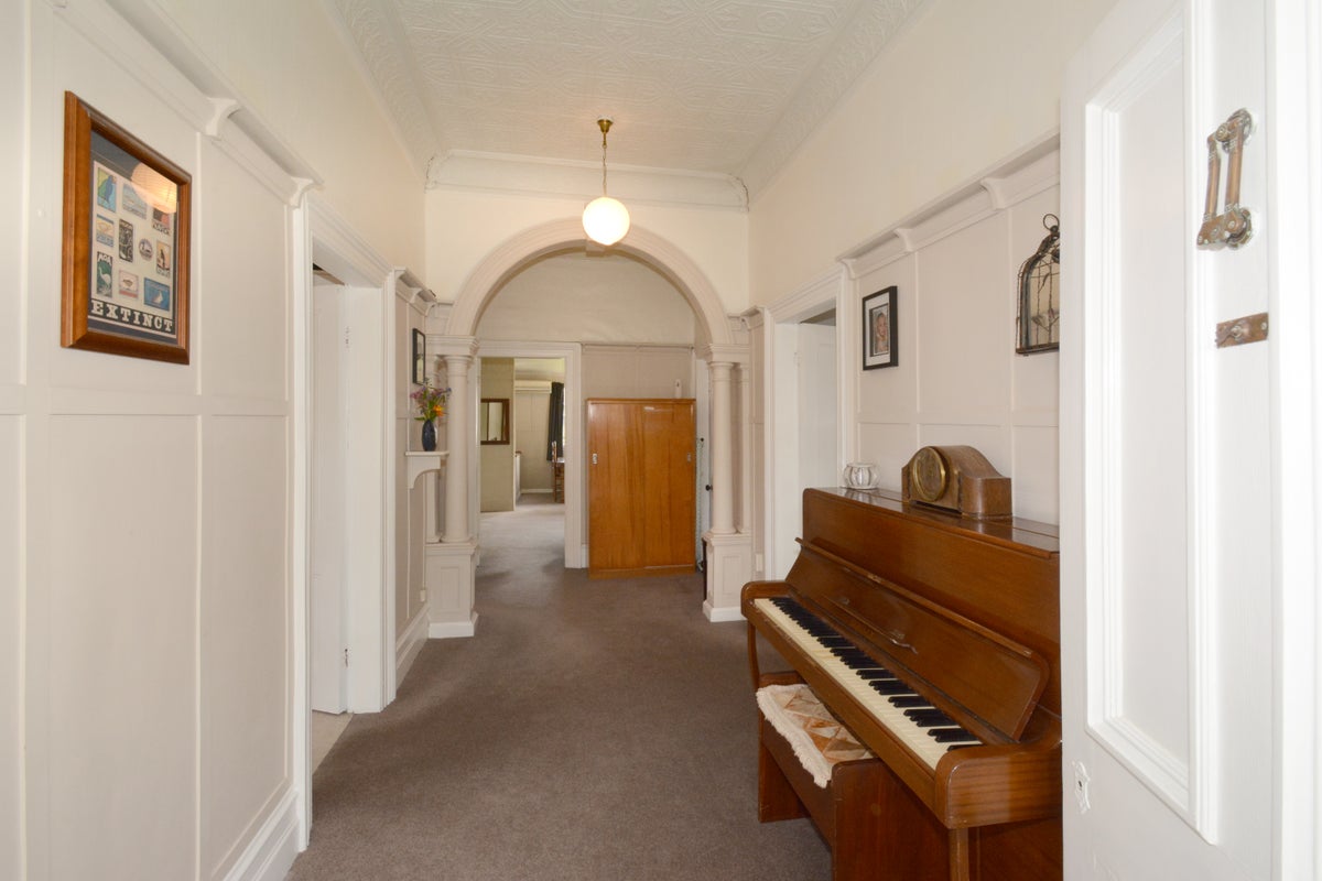35 Selwyn Street, North East Valley, Dunedin - Carousel 2