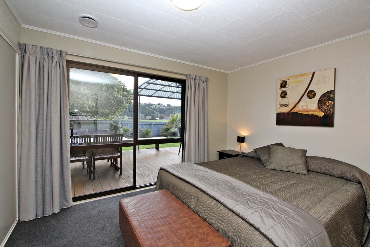 50 Le Quesne Road, Bay View, Napier - Carousel 10