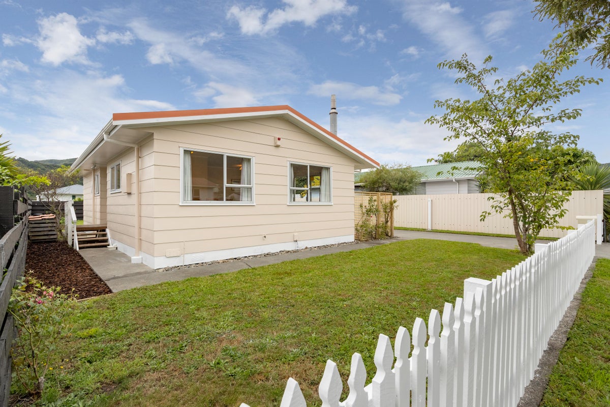 55 Berkeley Road, Wainuiomata, Lower Hutt - Carousel 2