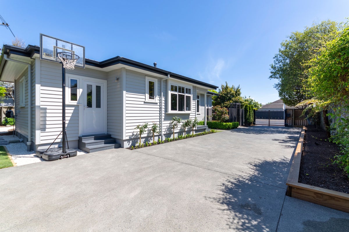 236 Innes Road, St Albans, Christchurch - Carousel 2