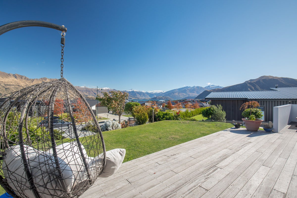 80 Forest Heights, Wānaka - Carousel 1