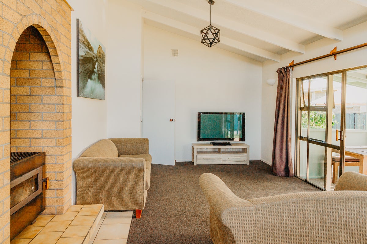 6 Ngahue Crescent, Carters Beach, Westport - Carousel 2