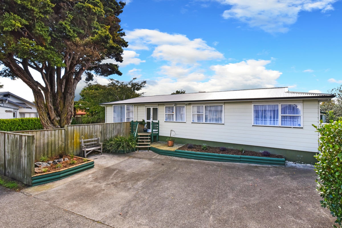 33 Takanini School Road, Takanini, Auckland - Carousel 1