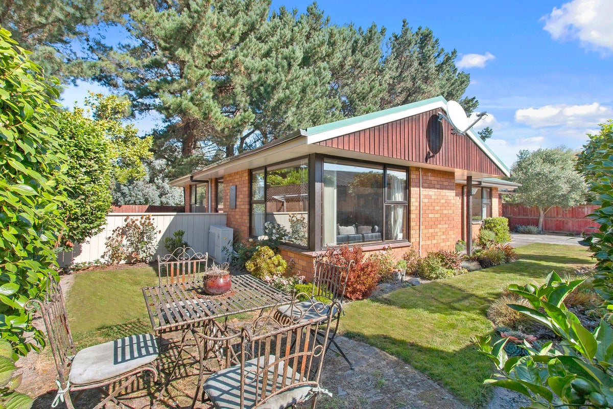 2/82 Waratah Street, Avondale, Christchurch - Carousel 1