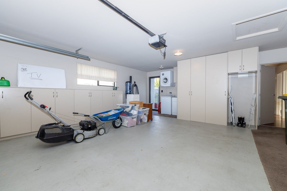 30 Stonebrook Drive, Wanaka - Carousel 24