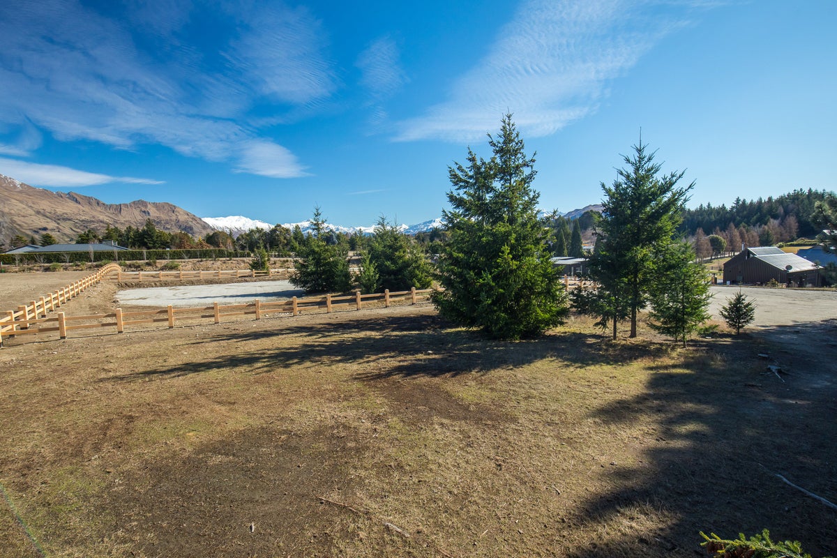 9 Mcrae Rise, Wanaka - Carousel 2