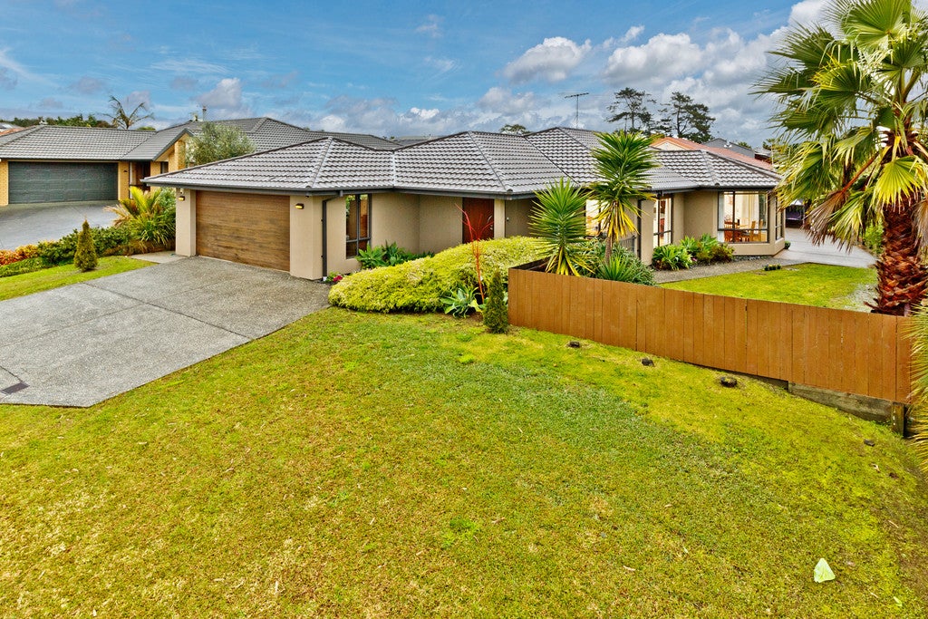 113 Te Wharau Drive, Greenhithe, Auckland - Carousel 1
