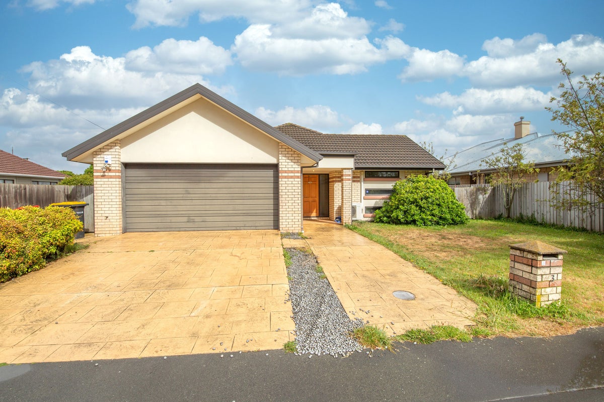 93 Gilberthorpes Road, Hei Hei, Christchurch - Carousel 1