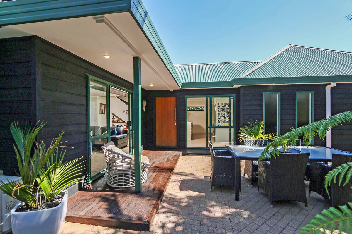 2/183 Bucklands Beach Road, Bucklands Beach, Auckland - Carousel 2