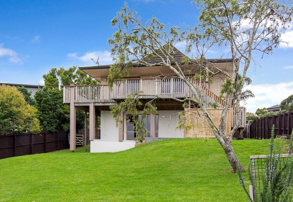 9 Evelyn Road, Cockle Bay, Auckland - Carousel 2