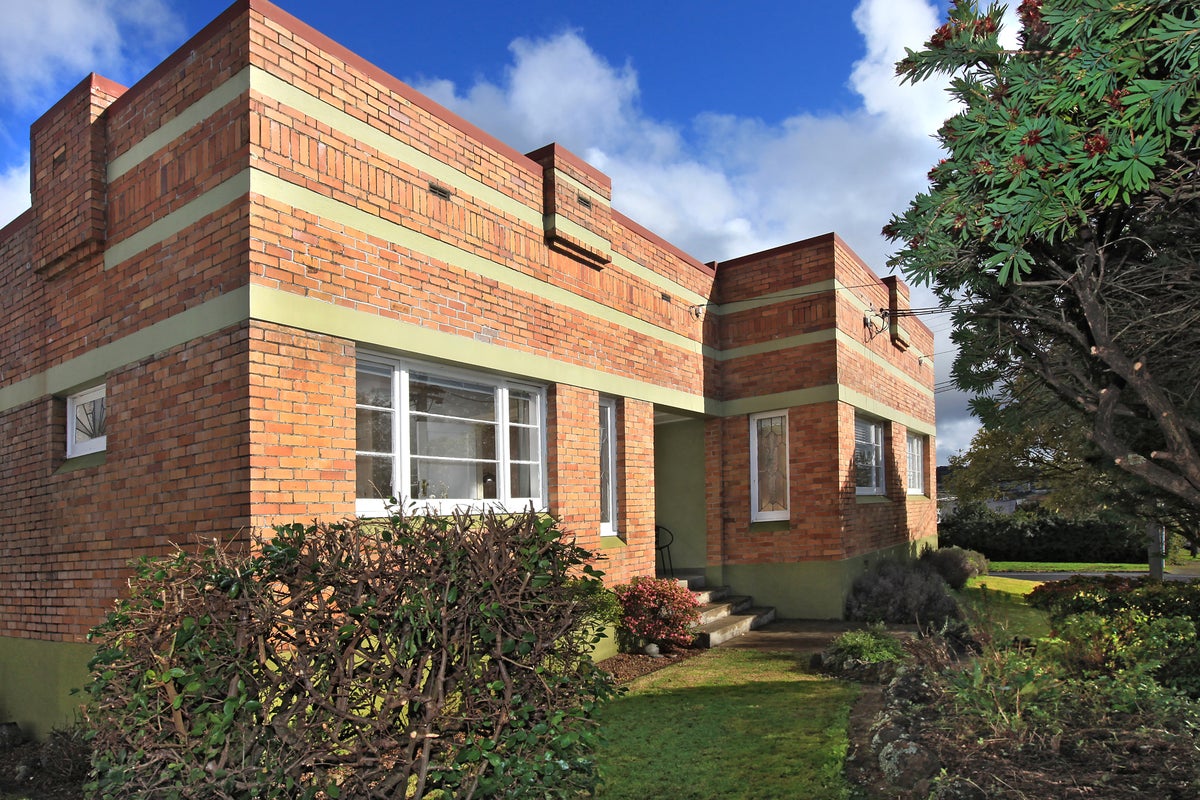 65 Calgary Street, Mount Eden, Auckland - Carousel 1