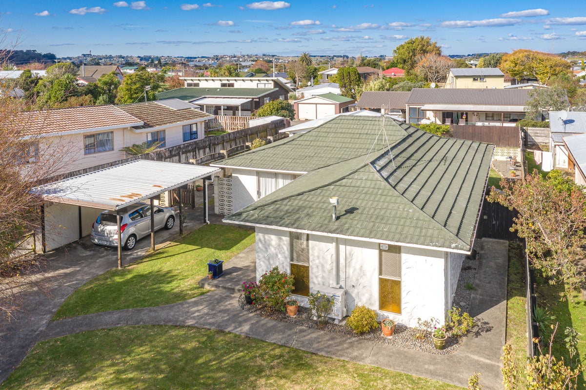 11 Cornwall Road, Springvale, Whanganui - Carousel 1