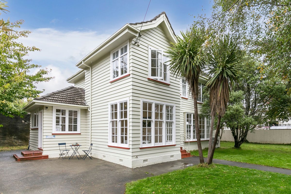 31A Campbell Street, Karori, Wellington - Carousel 1