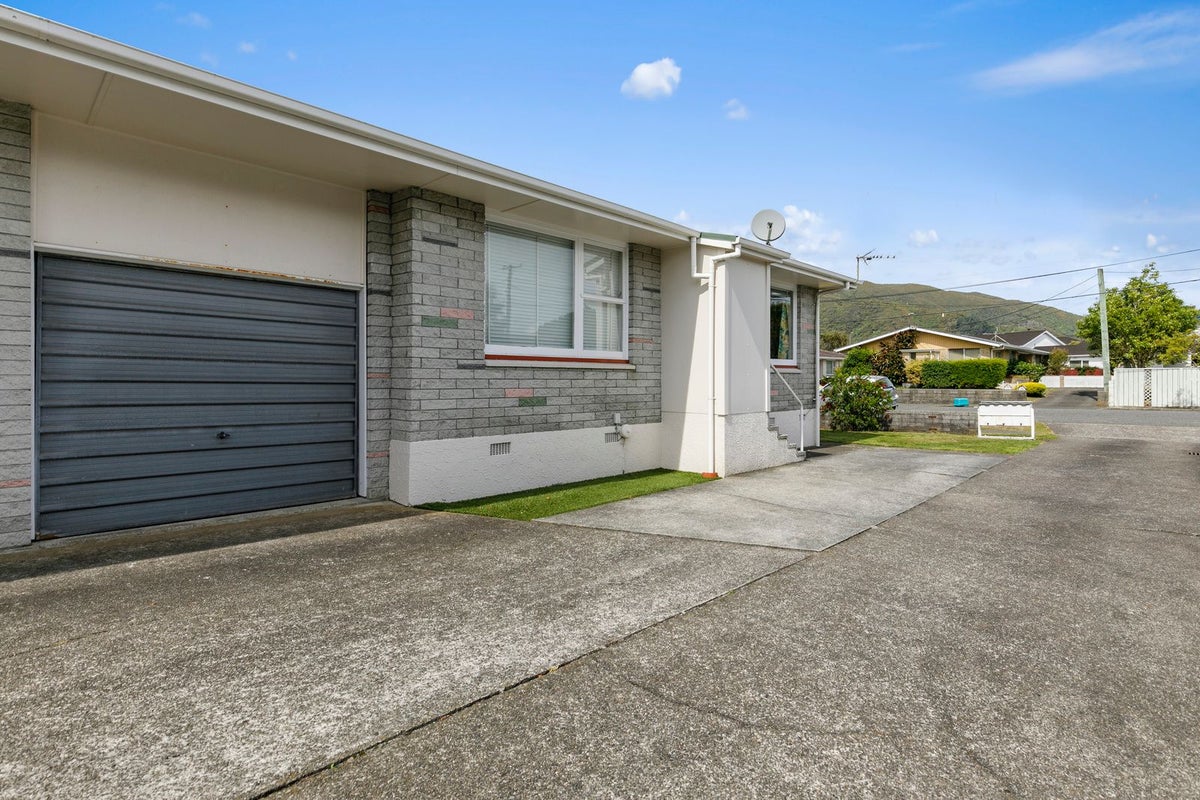 1/17 PORUTU ST, Fairfield, Lower Hutt - Carousel 2