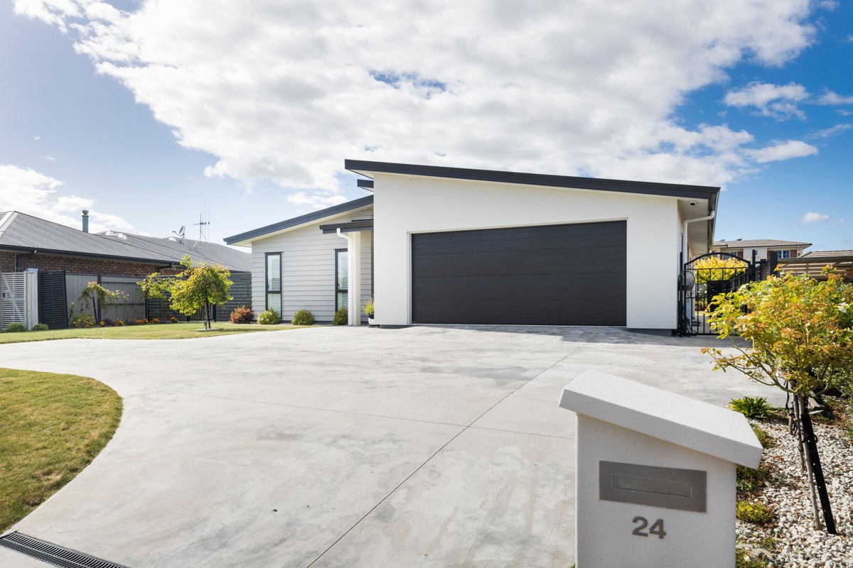 24 Dogwood Way, Milson, Palmerston North - Carousel 34