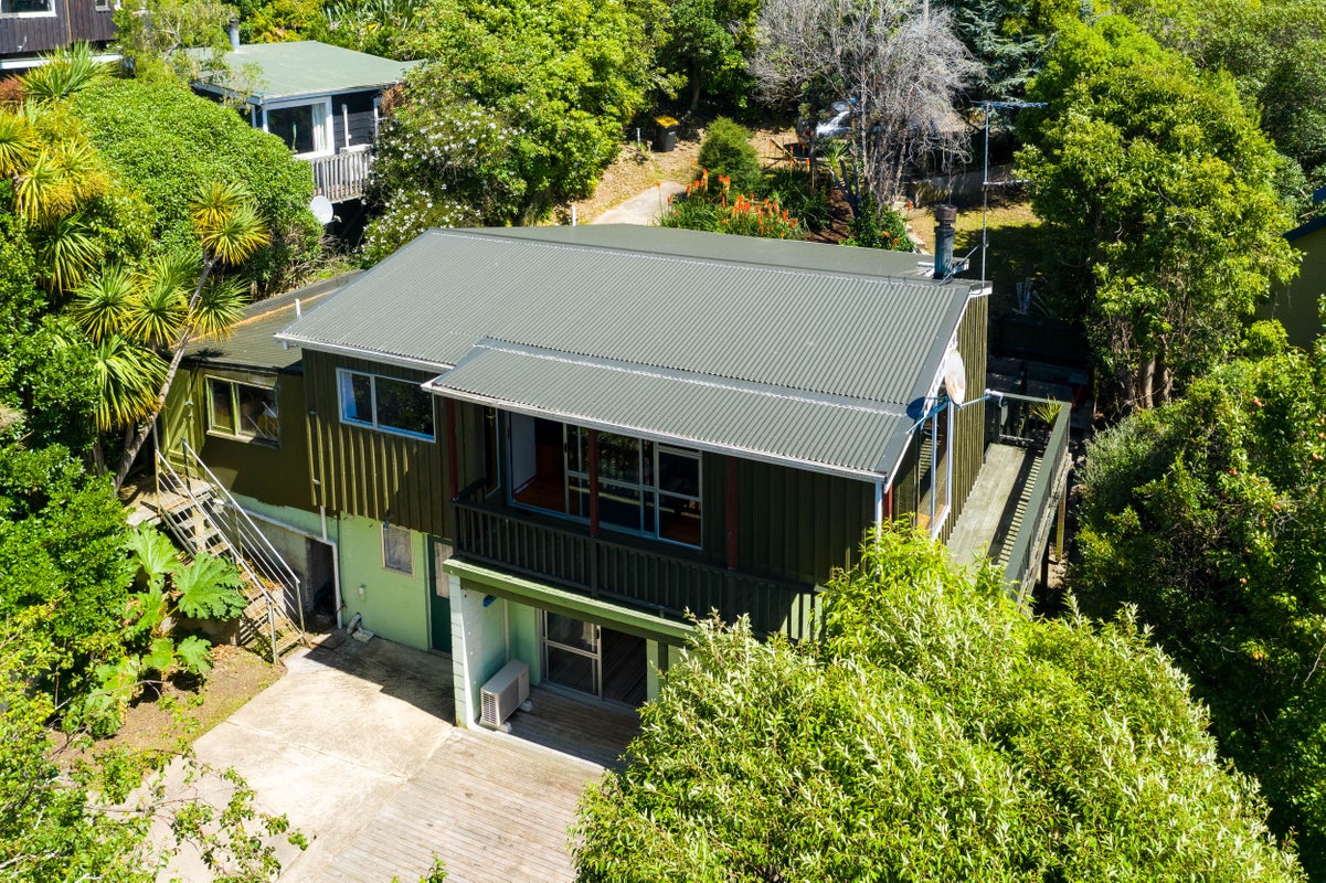 23 Frances Street, Broad Bay, Dunedin - Carousel 1