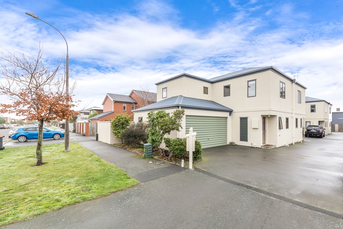 40A PICTON AVENUE, Riccarton, Christchurch - Carousel 2