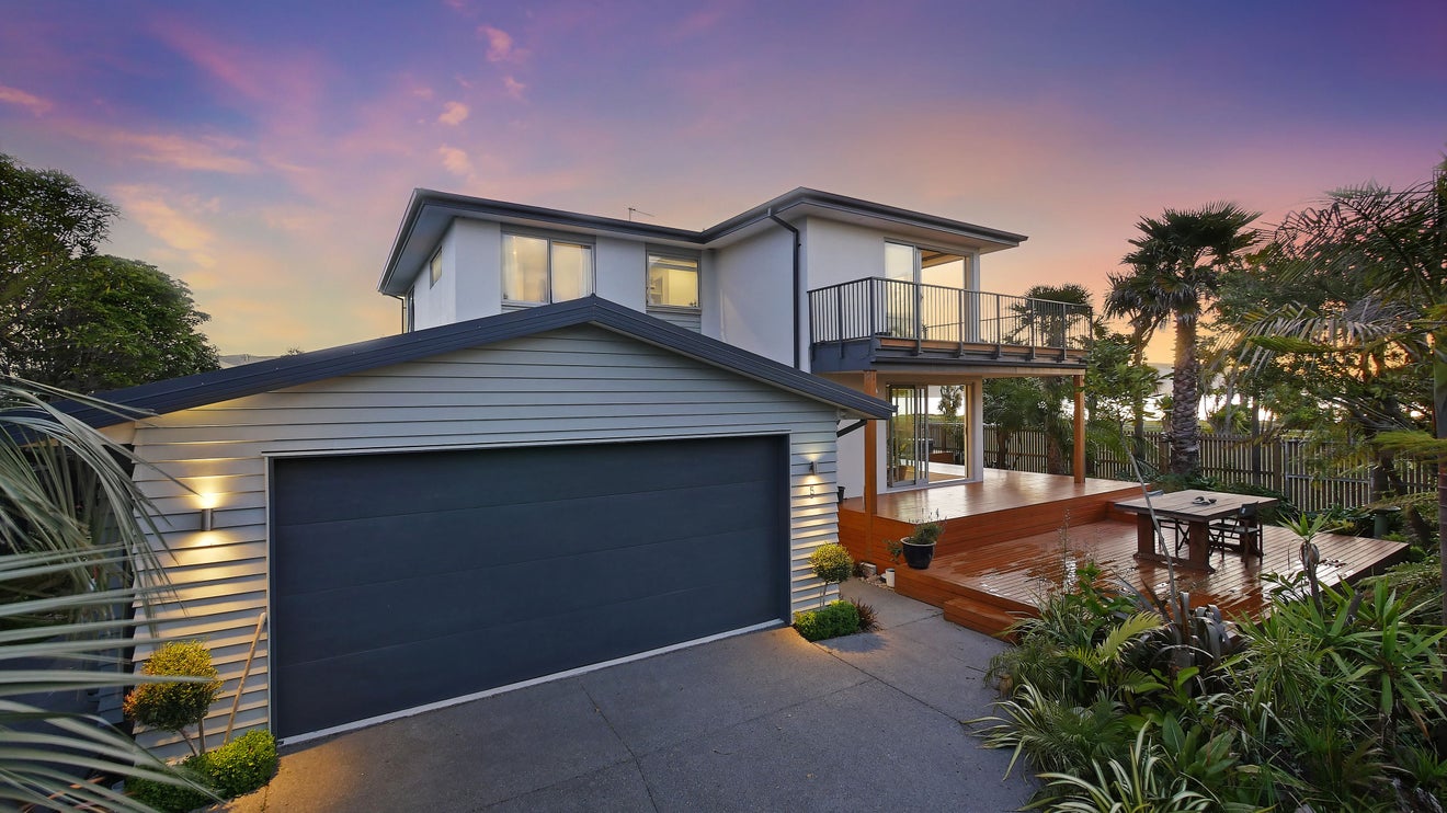 5 Kingfisher Lane, Southshore, Christchurch - Carousel 2