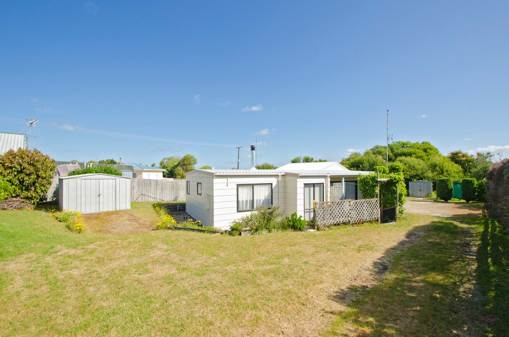 448 Pukehina Parade, Pukehina, Te Puke - Carousel 1