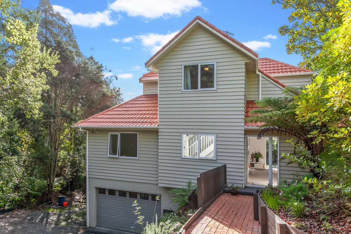 31 West Lynn Road, Titirangi, Auckland - Carousel 13