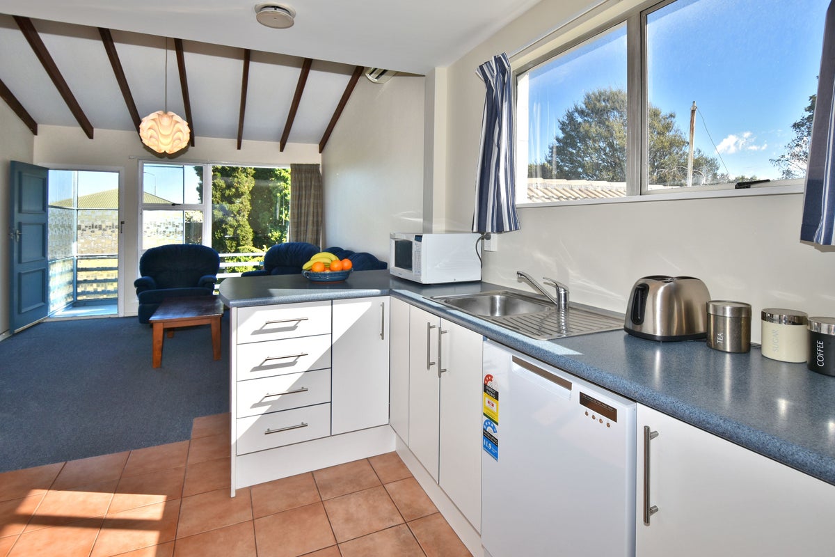 2/11 Boon Street, Sydenham, Christchurch - Carousel 1