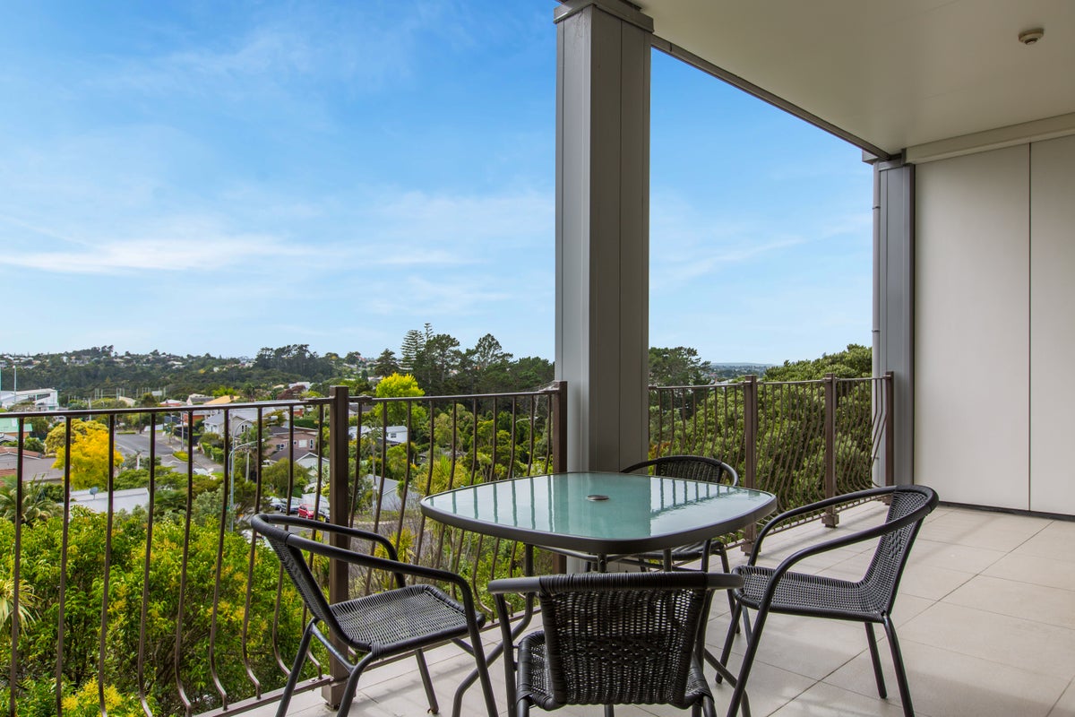 9/99 Mokoia Road, Birkenhead, Auckland - Carousel 1
