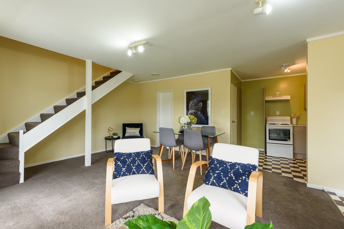 2/8 Emily Way, Karori, Wellington - Carousel 10