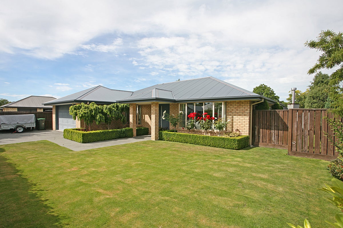11 Cairnbrae Drive, Prebbleton, Prebbleton - Carousel 1