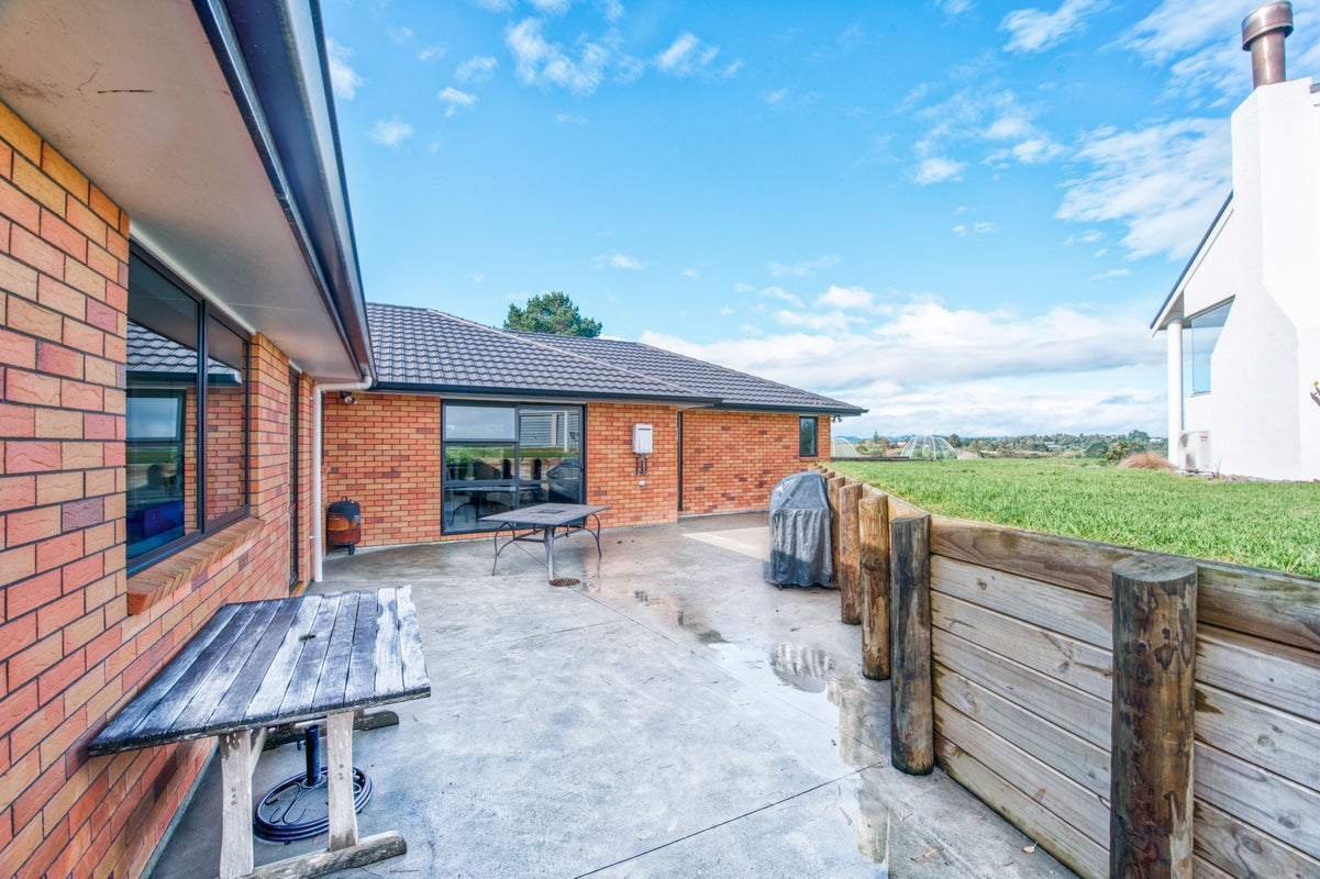 245 Point View Drive, Dannemora, Auckland - Carousel 59