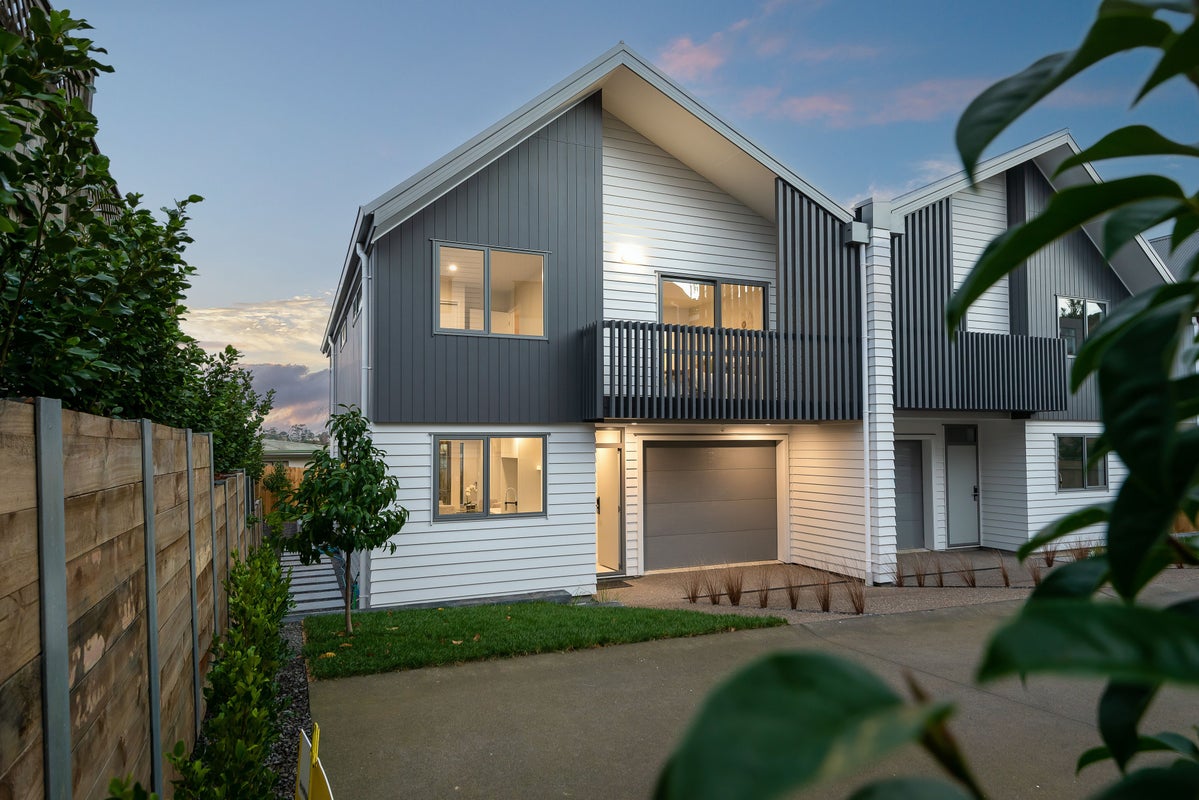 20C Waterloo Street, Howick, Auckland - Carousel 1