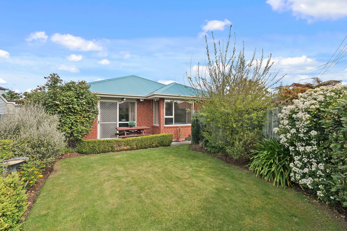 1/117 Hawke Street, New Brighton, Christchurch - Carousel 1