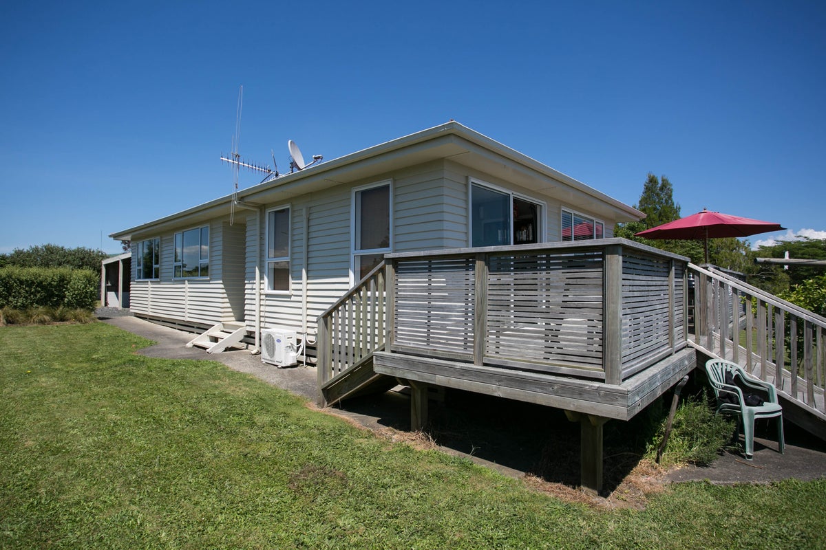 37 Grey Street, Kihikihi, Te Awamutu - Carousel 1