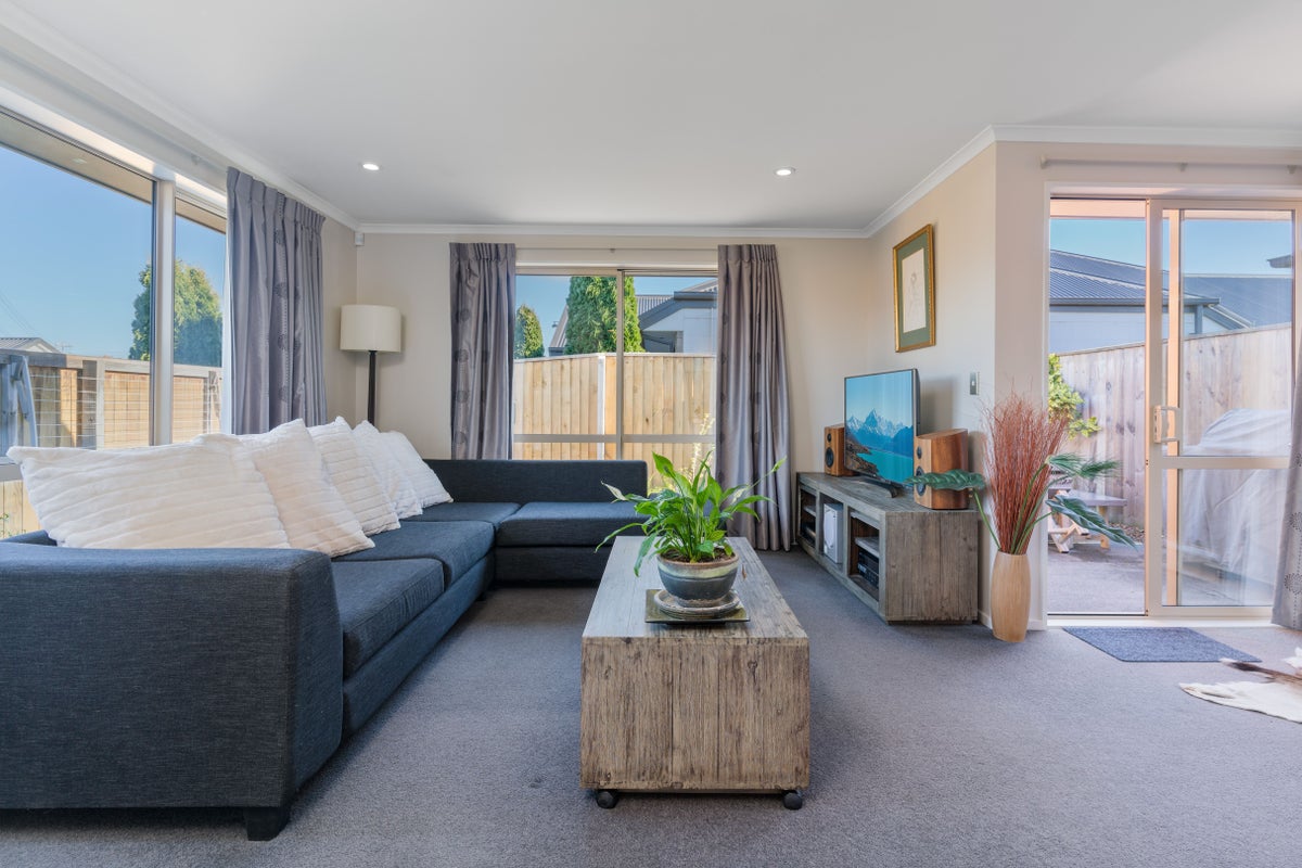 24 Venerable Terrace, Yaldhurst, Christchurch - Carousel 2