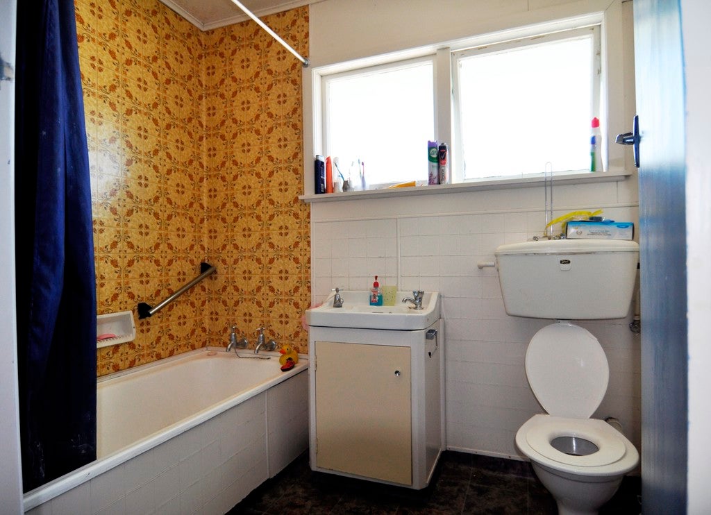 2/50 Golf Road, Tahunanui, Nelson - Carousel 10